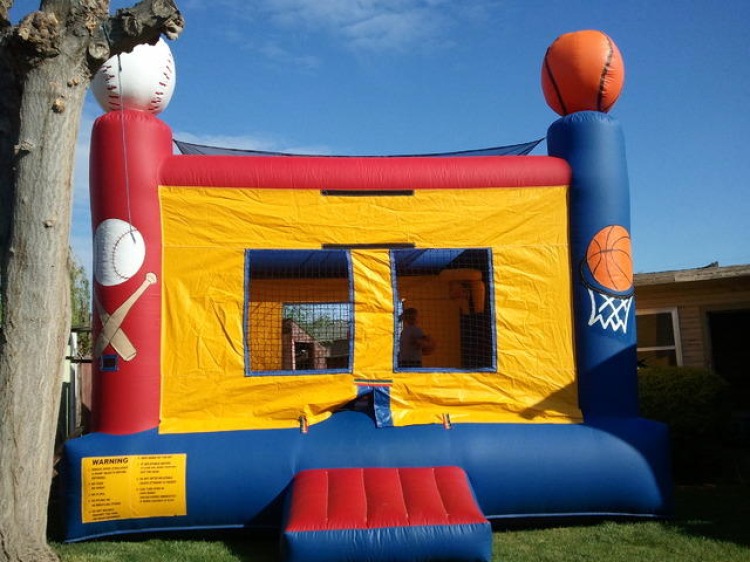 Deluxe Sports Arena